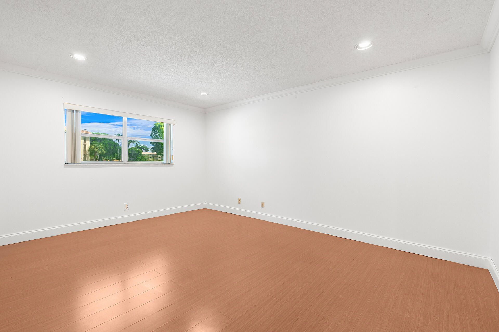 6300 S Falls Cir Drive, Unit 213, Lauderhill, FL 33319 Photo