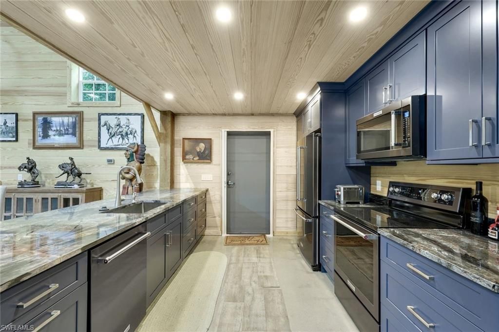 21211 Palm Beach Blvd, Alva, FL 33920 Photo