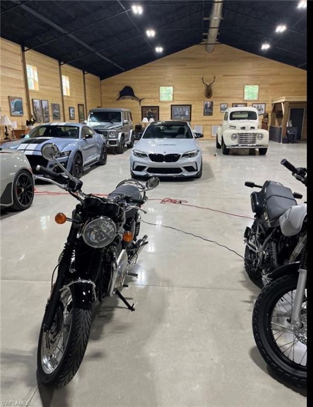 21211 Palm Beach Blvd, Alva, FL 33920 Photo