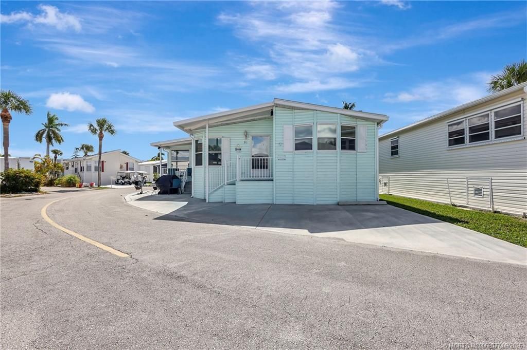 511 Nettles Boulevard, Jensen Beach, FL 34957 Photo