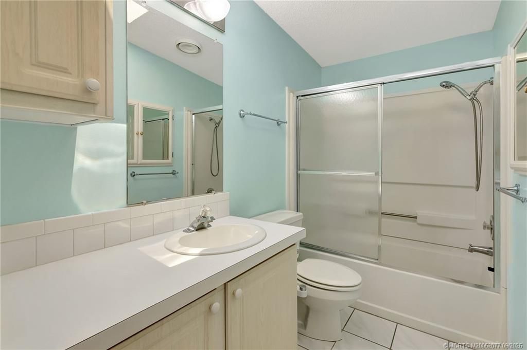 511 Nettles Boulevard, Jensen Beach, FL 34957 Photo