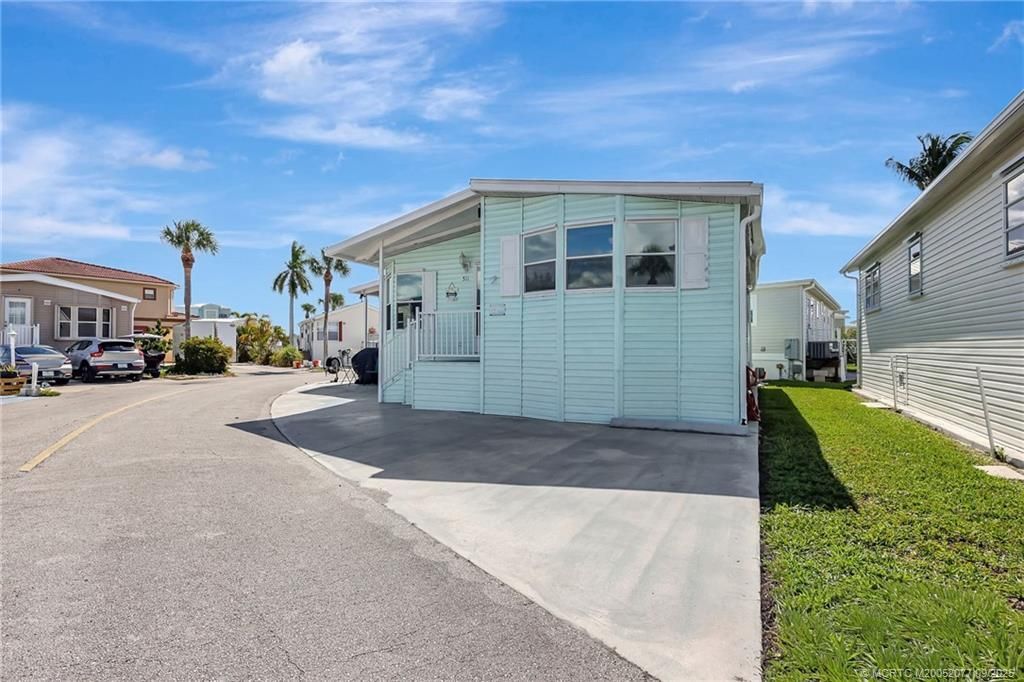 511 Nettles Boulevard, Jensen Beach, FL 34957 Photo