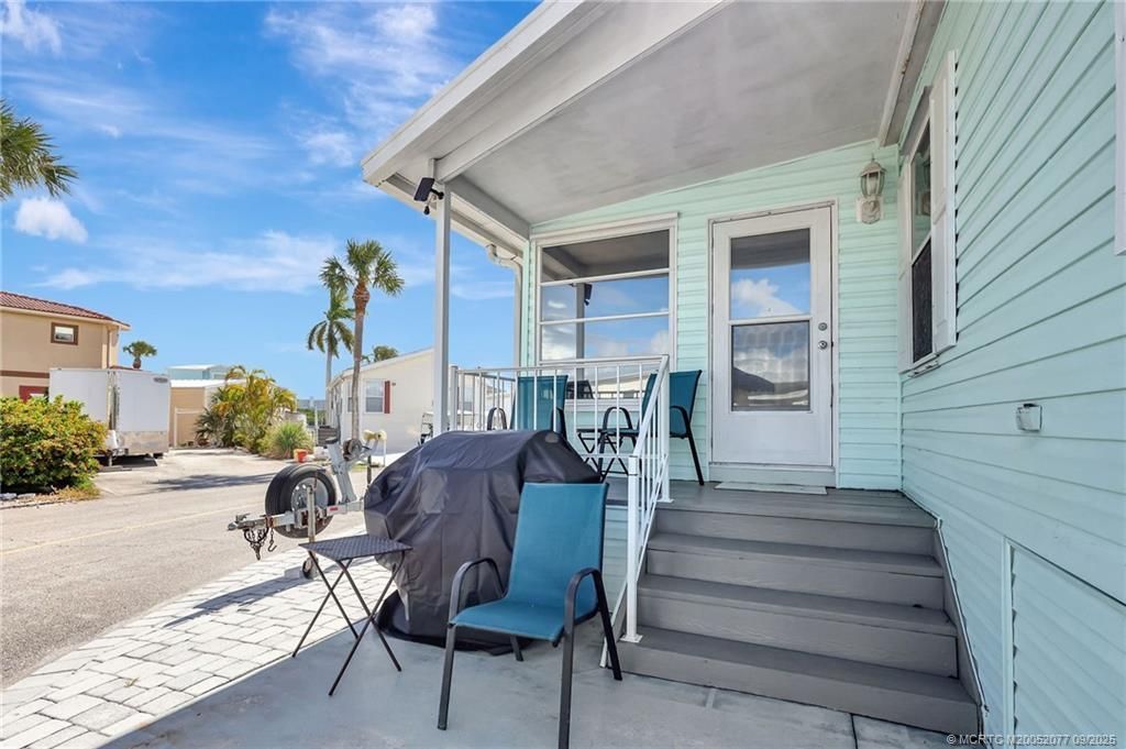 511 Nettles Boulevard, Jensen Beach, FL 34957 Photo