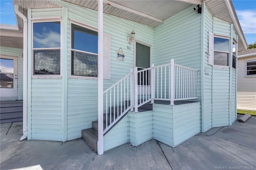 511 Nettles Boulevard, Jensen Beach, FL 34957 Photo