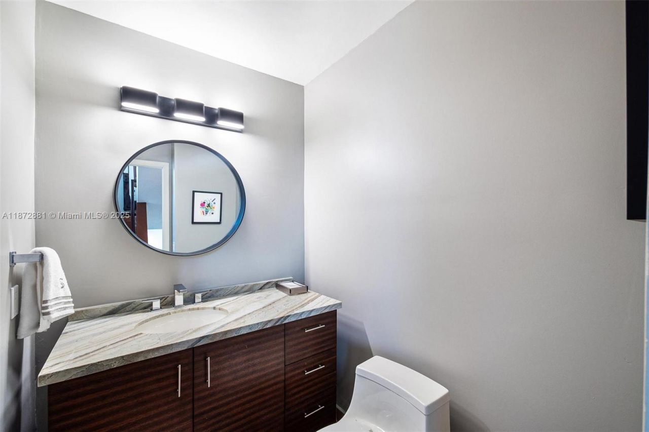 2000 S Bayshore Dr, Unit 72, Miami, FL 33133 Photo