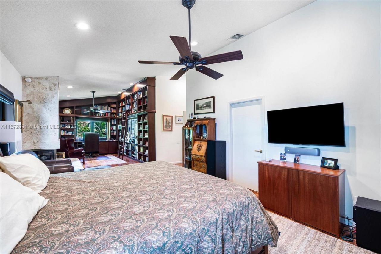 2000 S Bayshore Dr, Unit 72, Miami, FL 33133 Photo