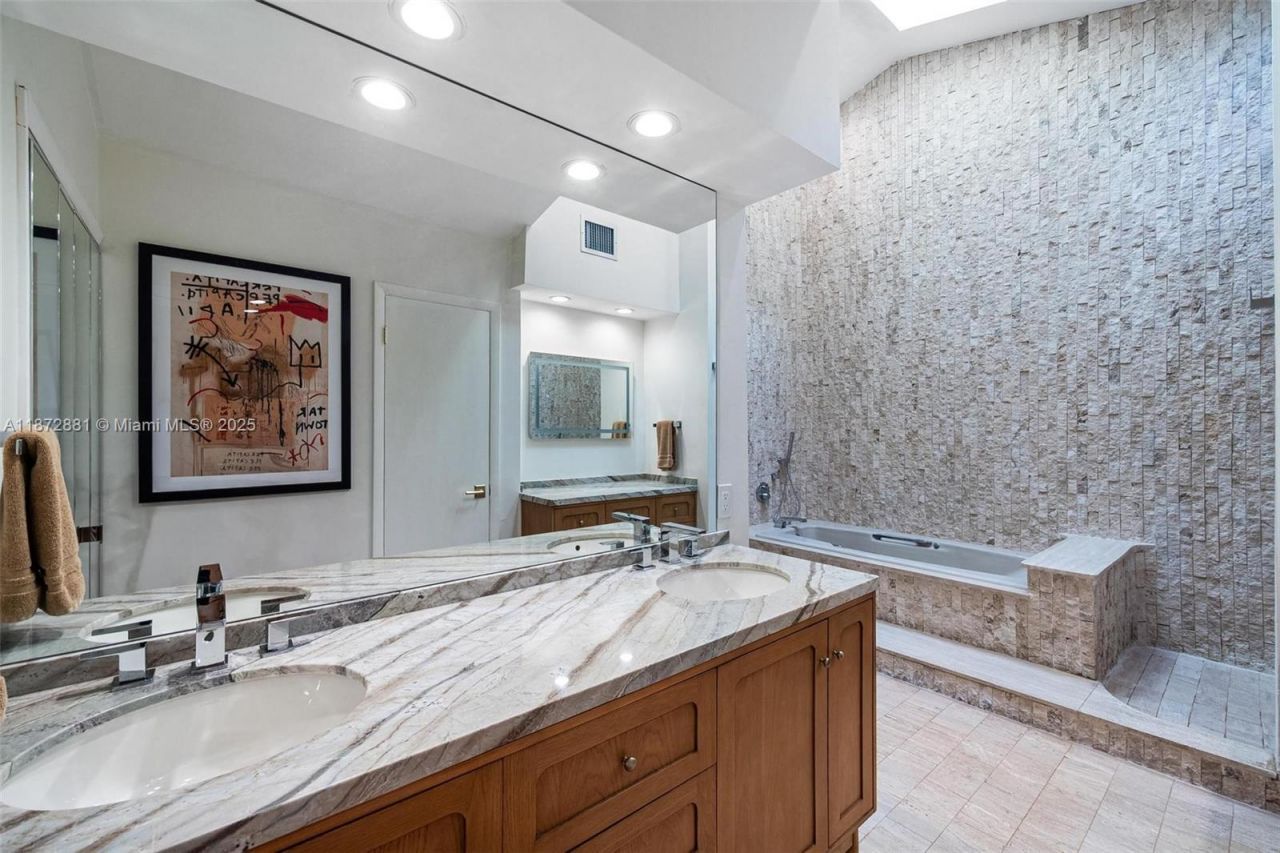 2000 S Bayshore Dr, Unit 72, Miami, FL 33133 Photo