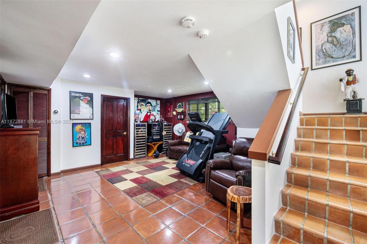 2000 S Bayshore Dr, Unit 72, Miami, FL 33133 Photo