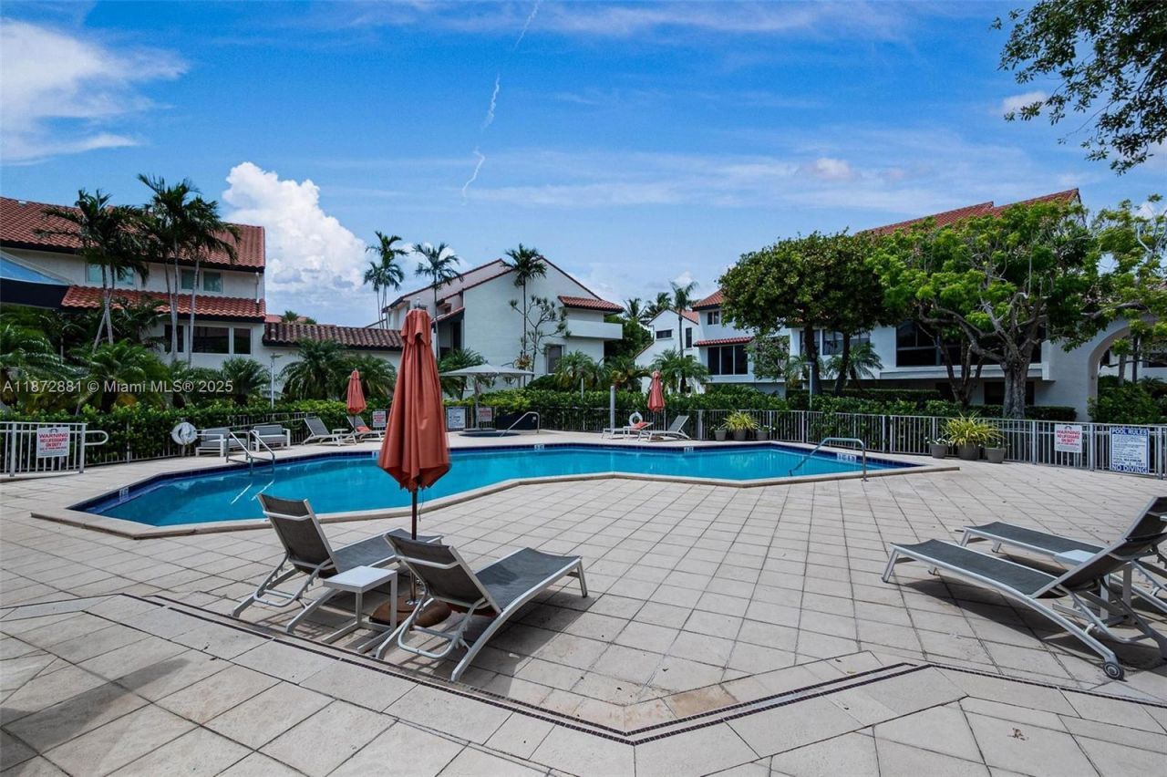 2000 S Bayshore Dr, Unit 72, Miami, FL 33133 Photo