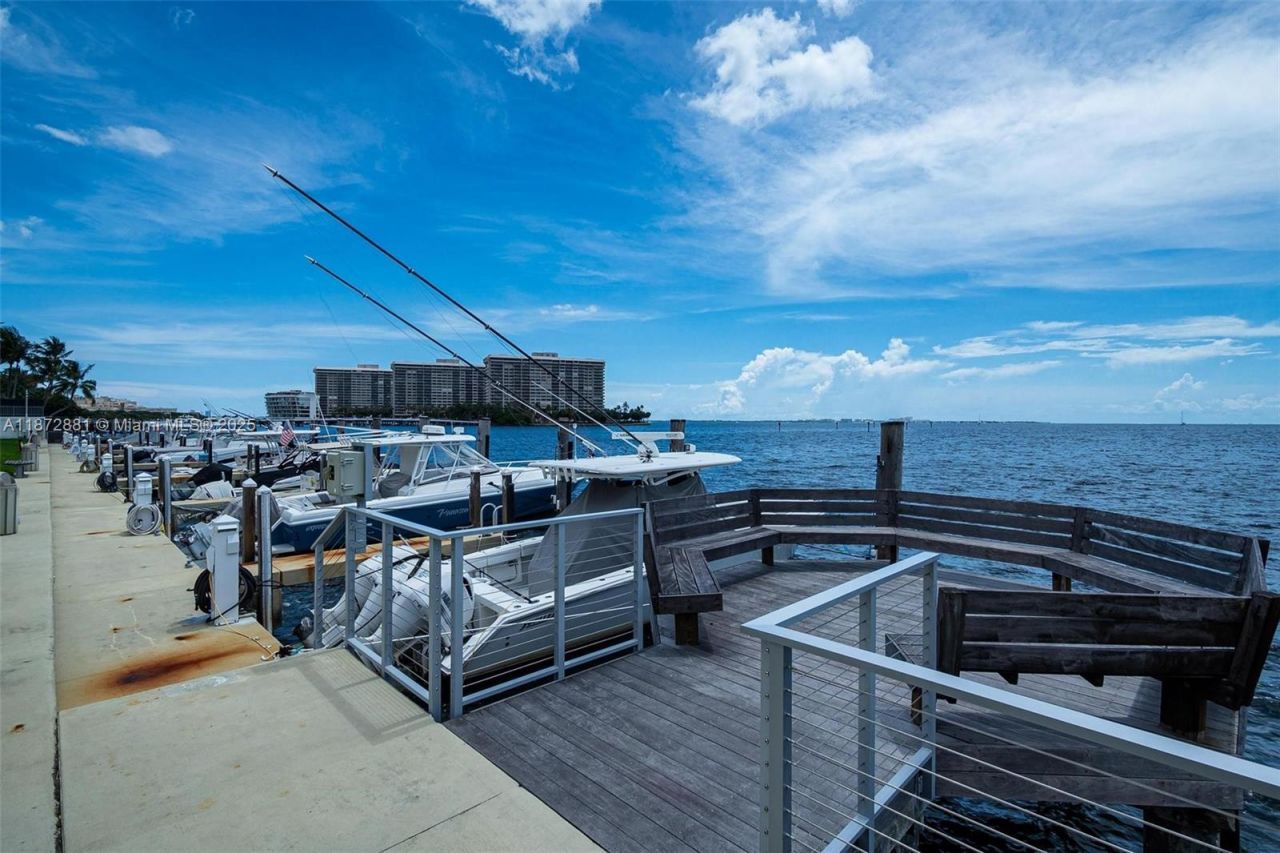 2000 S Bayshore Dr, Unit 72, Miami, FL 33133 Photo