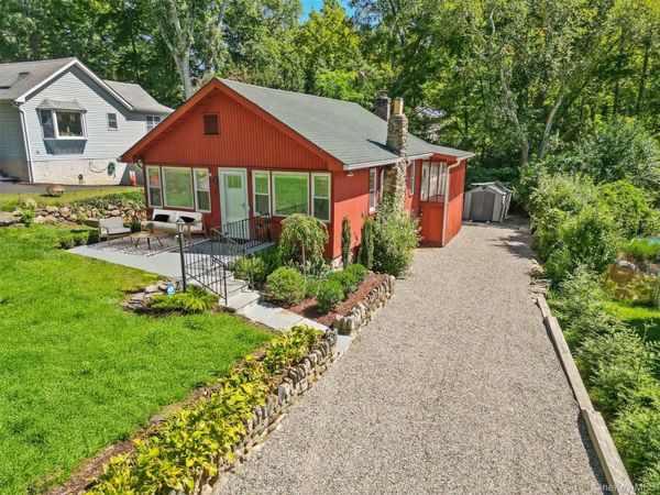 6 Brookside Drive, Yorktown Heights, NY 10598