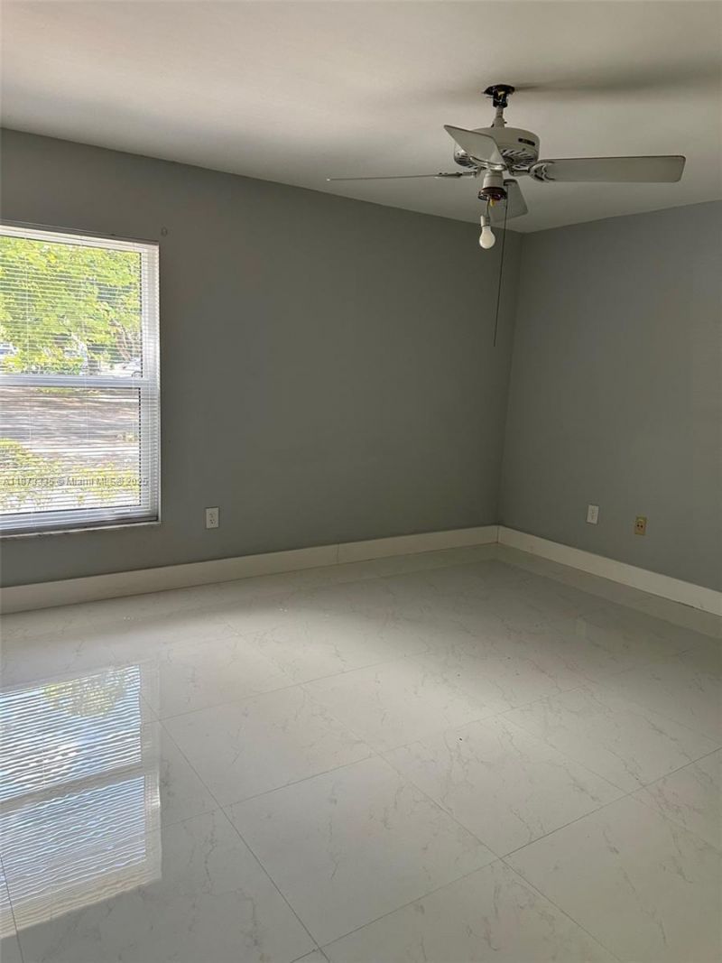 6061 NW 198th Ter, Miami, FL 33015 Photo