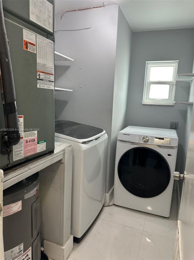 6061 NW 198th Ter, Miami, FL 33015 Photo