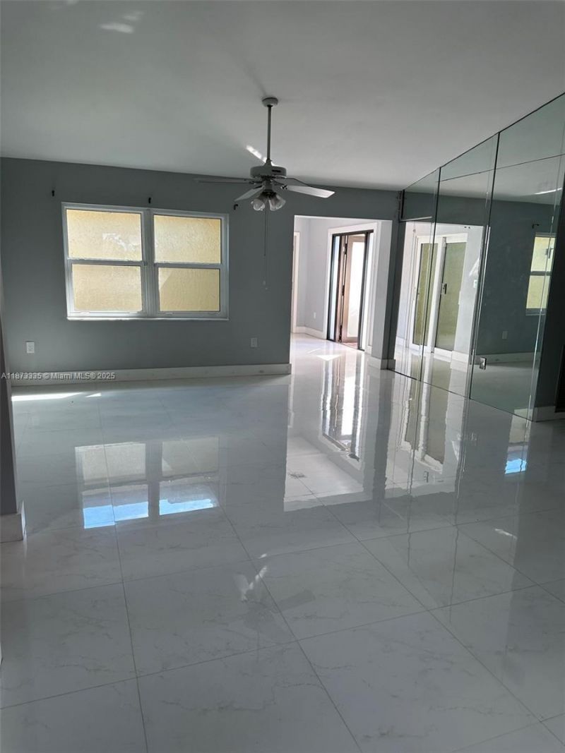 6061 NW 198th Ter, Miami, FL 33015 Photo