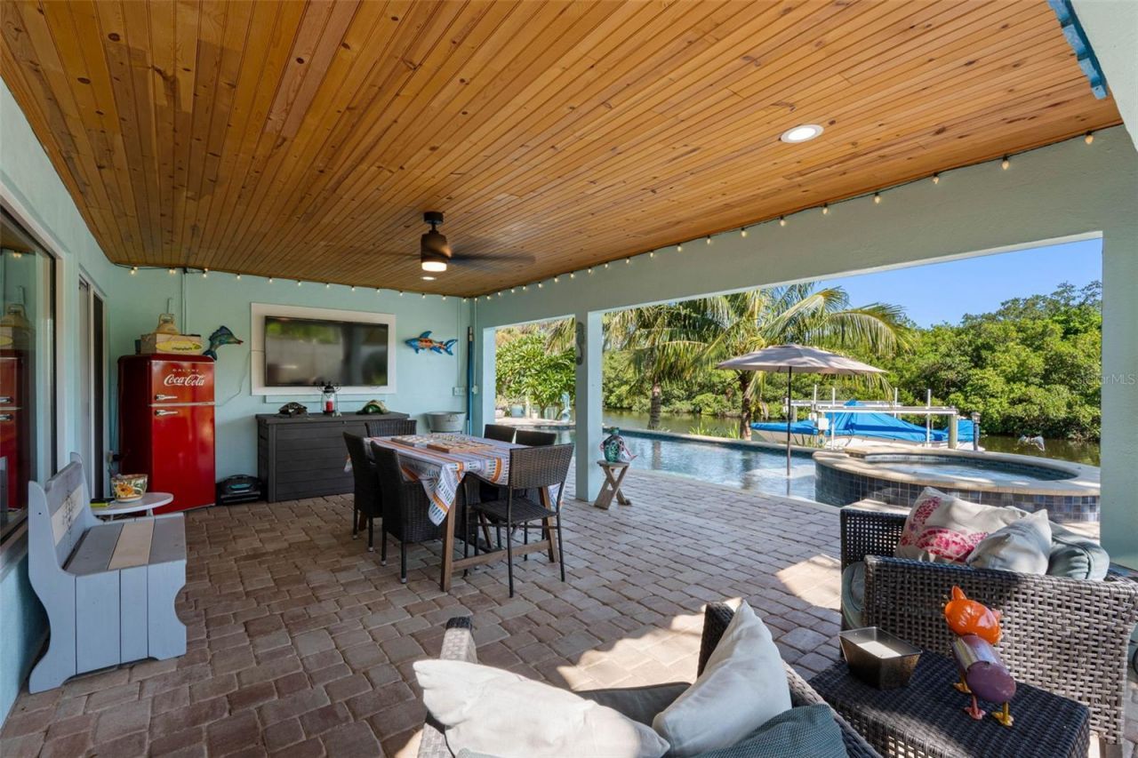 1131 45th Avenue Ne, Saint Petersburg, FL 33703 Photo