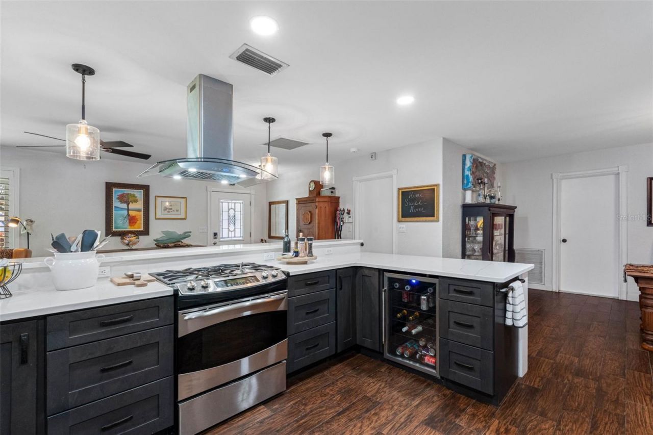 1131 45th Avenue Ne, Saint Petersburg, FL 33703 Photo