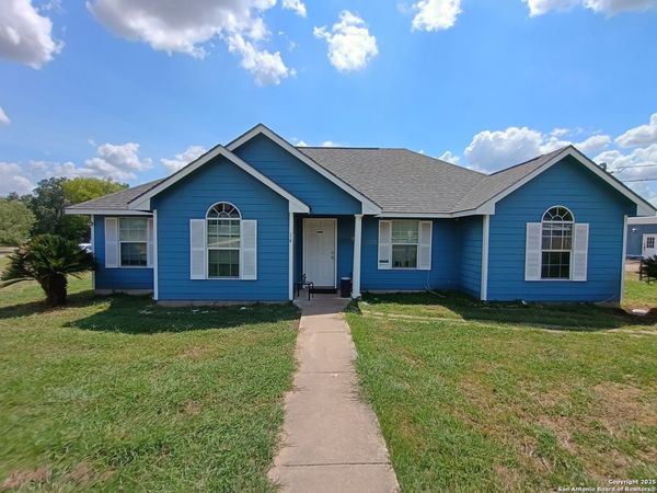 1401 Dezarae 14, San Antonio, TX 78253