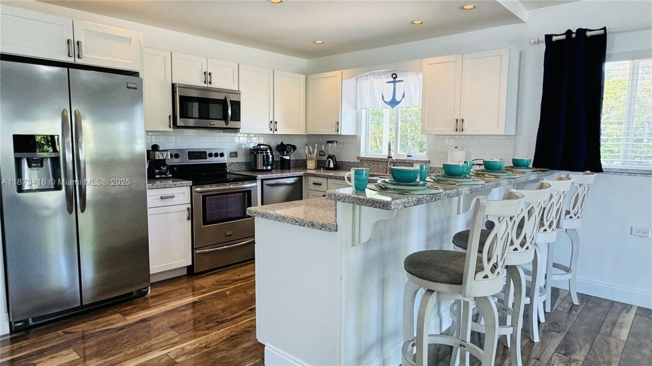 443 4th Rd, Unit MAIN, Key Largo, FL 33037 Photo