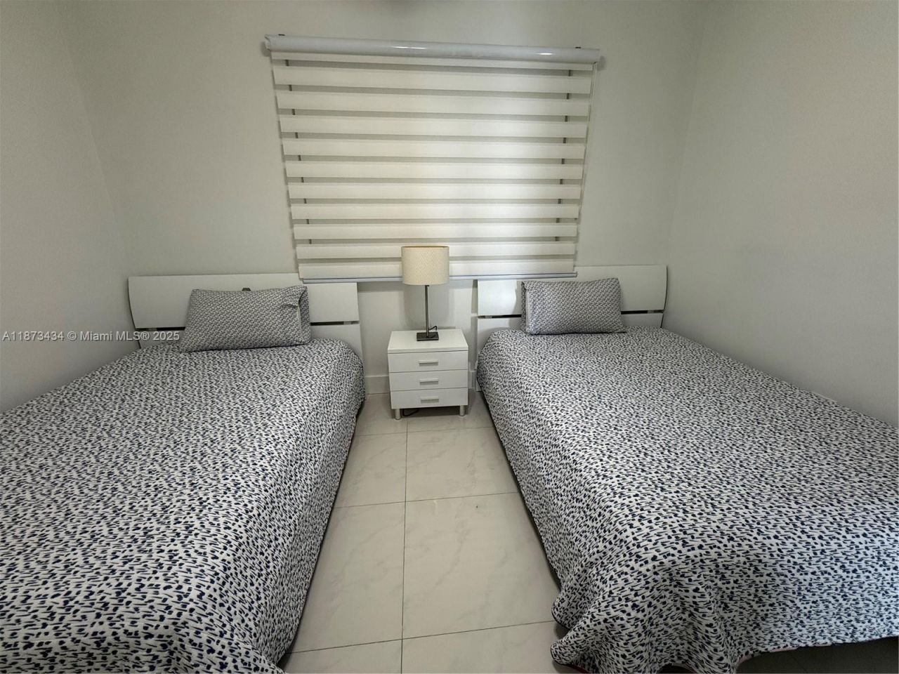 17050 N Bay Rd, Unit 405, Sunny Isles Beach, FL 33160 Photo