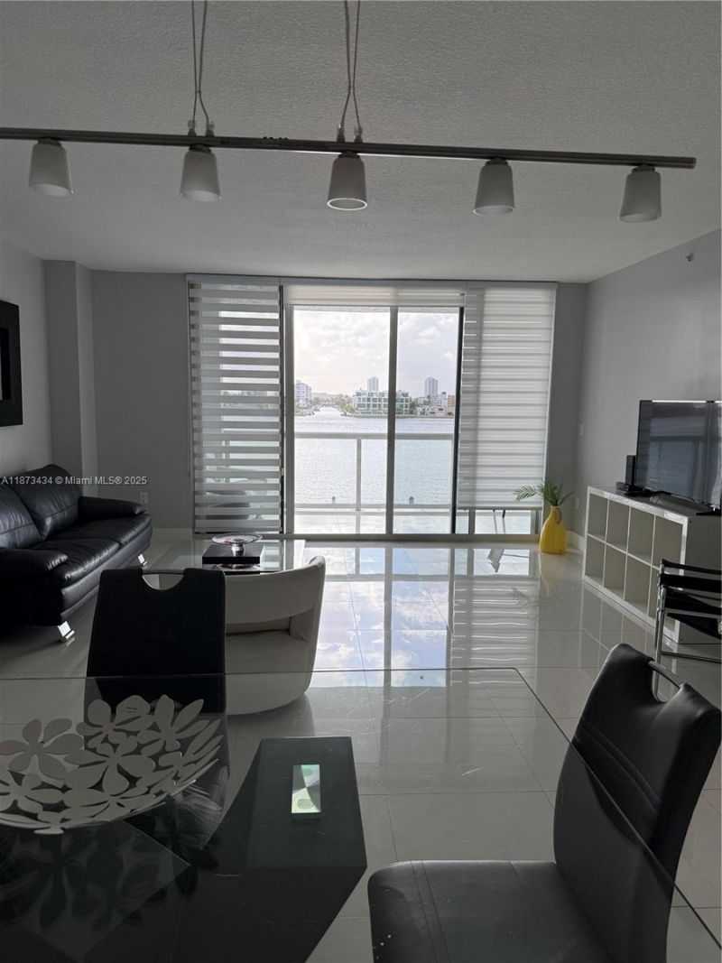 17050 N Bay Rd, Unit 405, Sunny Isles Beach, FL 33160 Photo