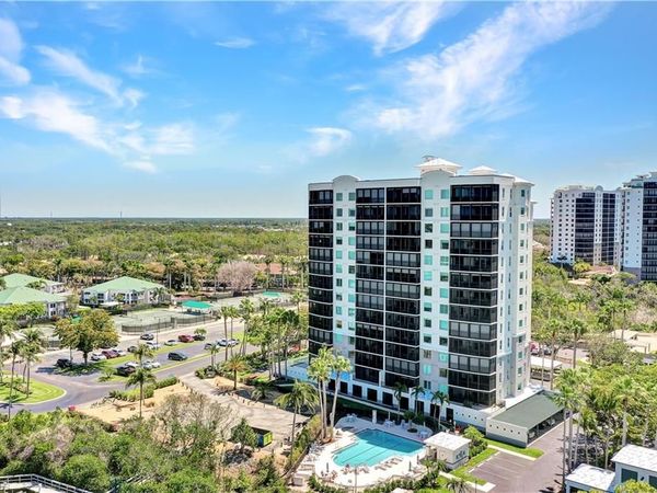 430 Cove Tower DR, Unit 403, NAPLES, FL 34110