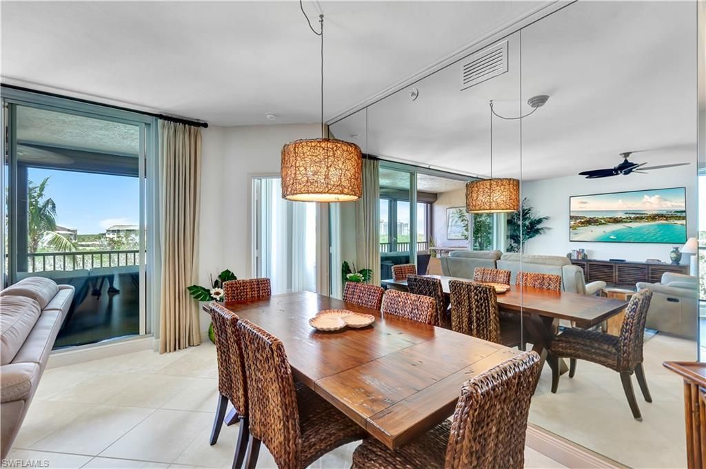 430 Cove Tower Dr, Unit 403, Naples, FL 34110 Photo