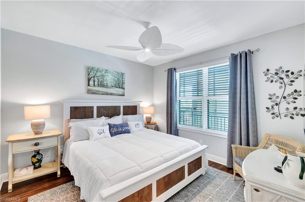 430 Cove Tower Dr, Unit 403, Naples, FL 34110 Photo