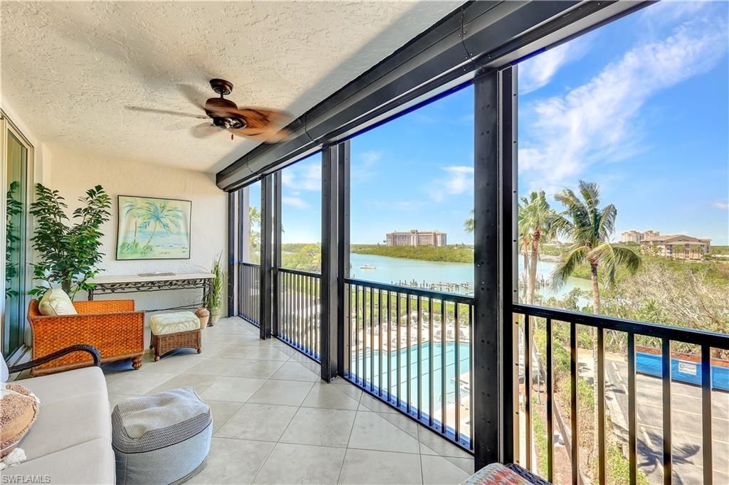 430 Cove Tower Dr, Unit 403, Naples, FL 34110 Photo