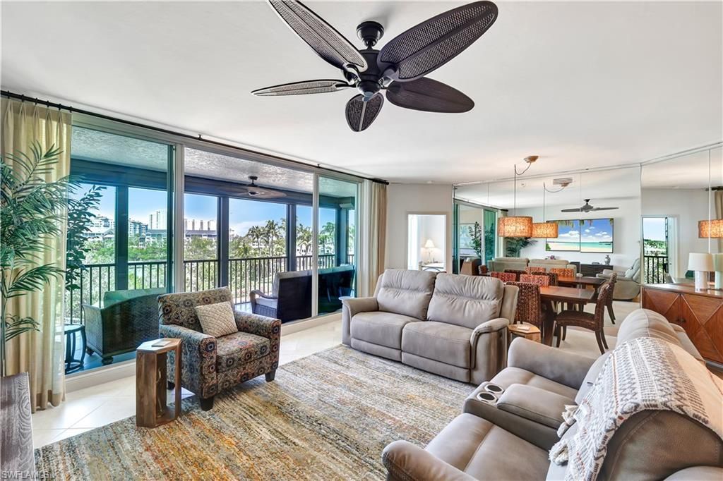 430 Cove Tower Dr, Unit 403, Naples, FL 34110 Photo