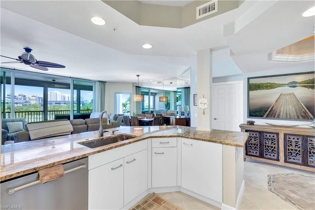 430 Cove Tower Dr, Unit 403, Naples, FL 34110 Photo
