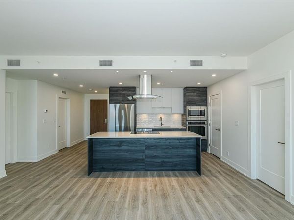 1628 Store St , Unit 905, Victoria, BC V8W 0H1