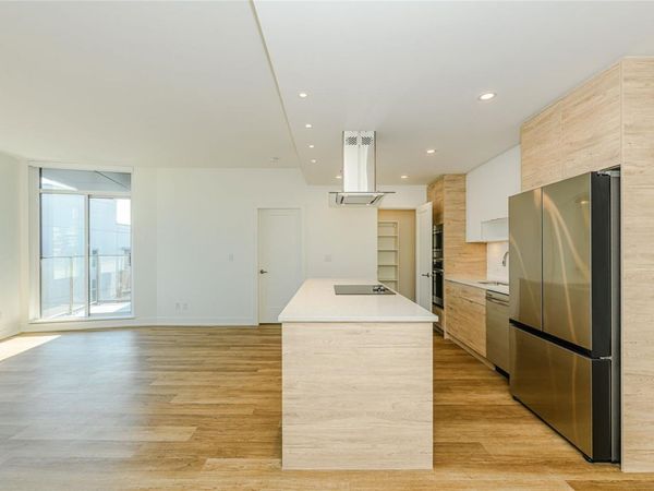 1628 Store St , Unit 902, Victoria, BC V8W 0H1