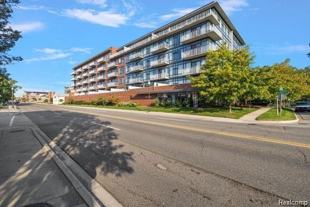 101 Curry Avenue, Royal Oak, MI 48067 Main Photo