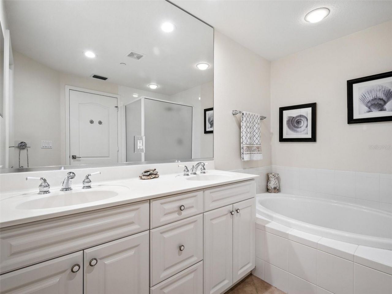 265 Minorca Beach Way, Unit 402, New Smyrna Beach, FL 32169 Photo