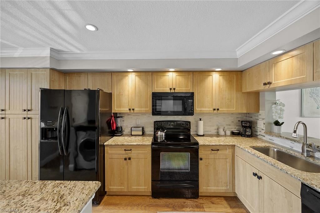1150 Yesica Ann Cir, Unit A205, Naples, FL 34110 Photo