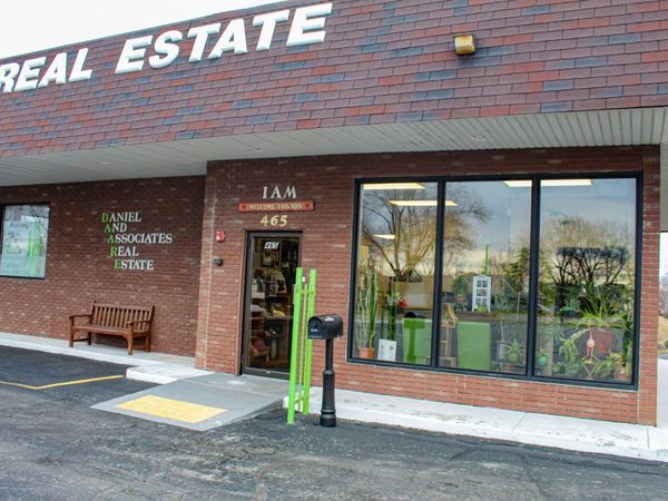 465 E Roosevelt Road, West Chicago, IL 60185