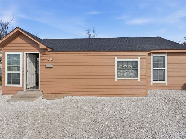 707 S 7th Street, Rogers, AR 72756