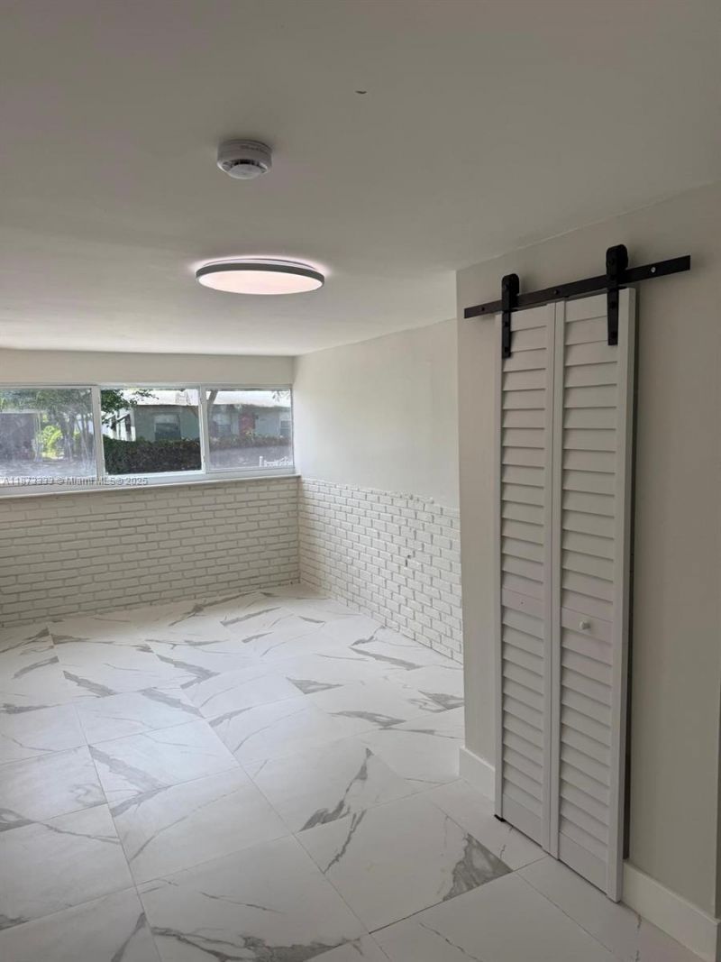 1050 NW 25th Way, Fort Lauderdale, FL 33311 Photo