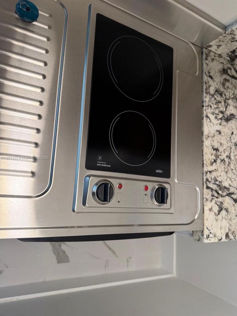 1050 NW 25th Way, Fort Lauderdale, FL 33311 Photo