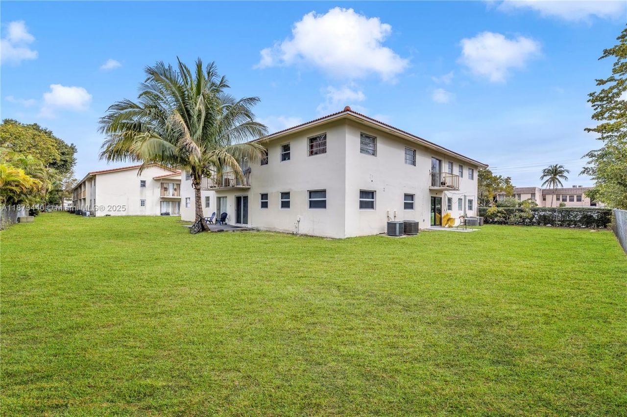 3090 Coral Springs Dr, Unit 4, Coral Springs, FL 33065 Photo