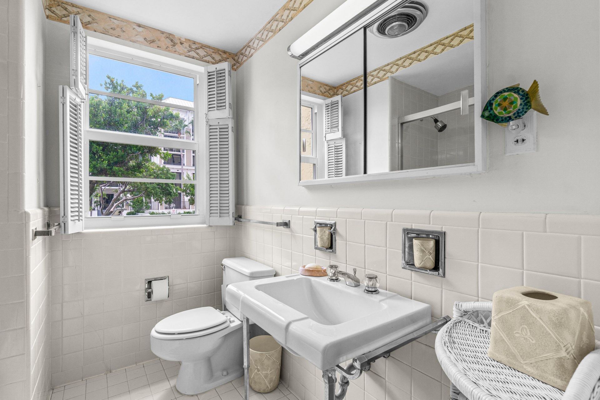 100 N Ocean Boulevard, Unit 105, Delray Beach, FL 33483 Photo