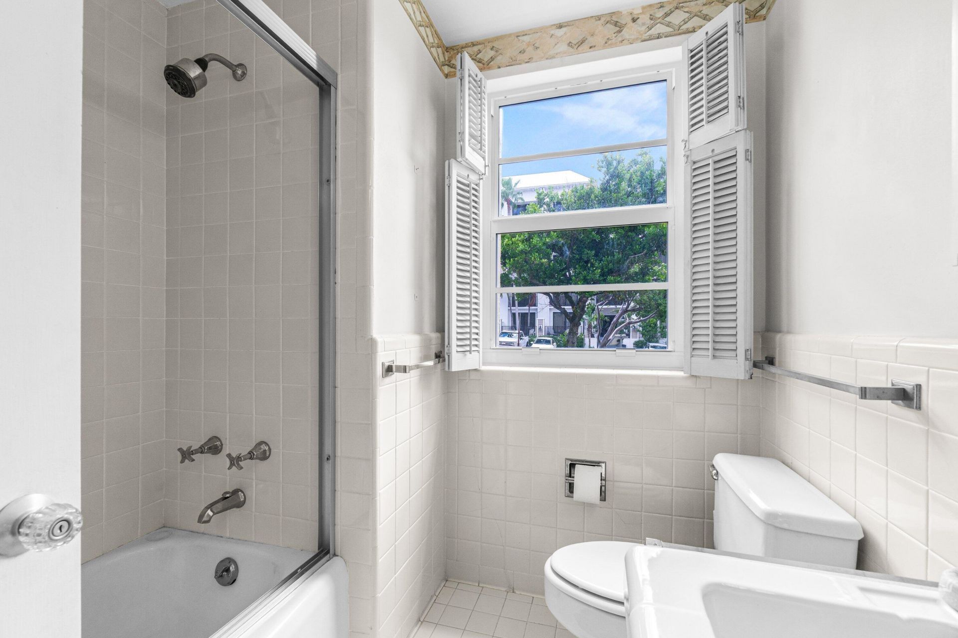 100 N Ocean Boulevard, Unit 105, Delray Beach, FL 33483 Photo