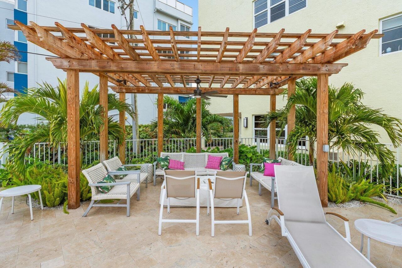 100 N Ocean Boulevard, Unit 105, Delray Beach, FL 33483 Photo