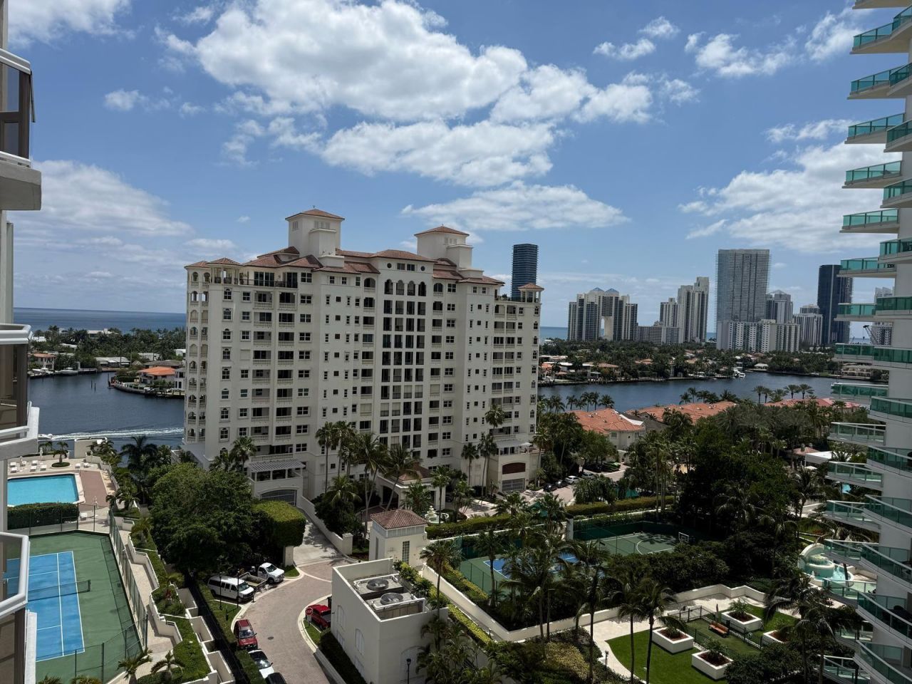 20185 E Country Club Drive, Unit 1202, Aventura, FL 33180 Photo