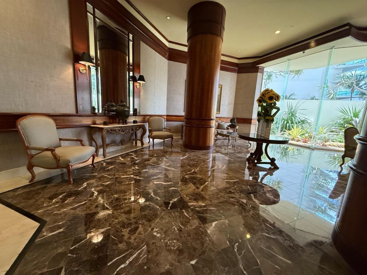 20185 E Country Club Drive, Unit 1202, Aventura, FL 33180 Photo