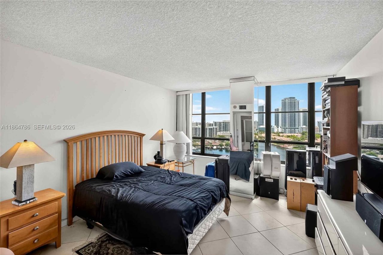 500 Three Islands Blvd, Unit 1001, Hallandale Beach, FL 33009 Photo