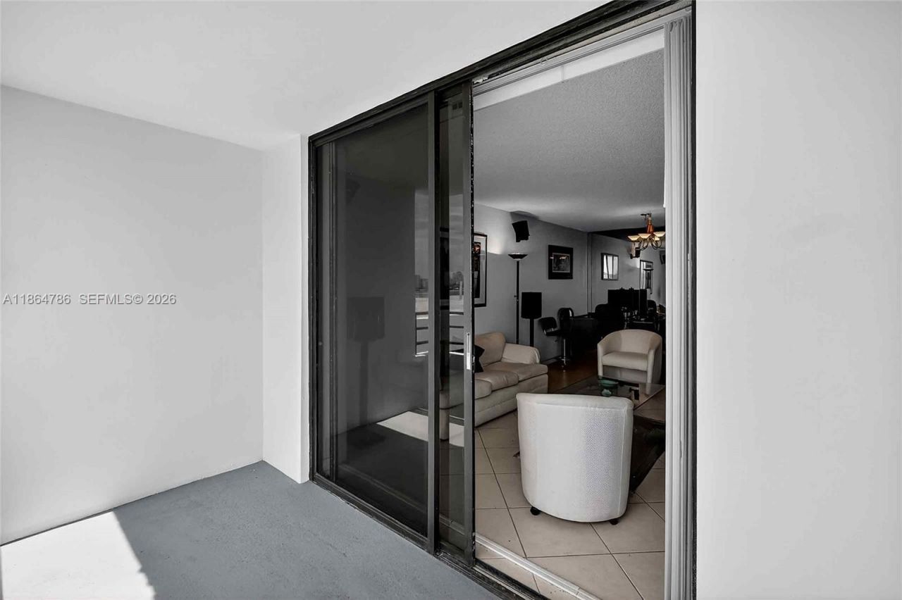 500 Three Islands Blvd, Unit 1001, Hallandale Beach, FL 33009 Photo