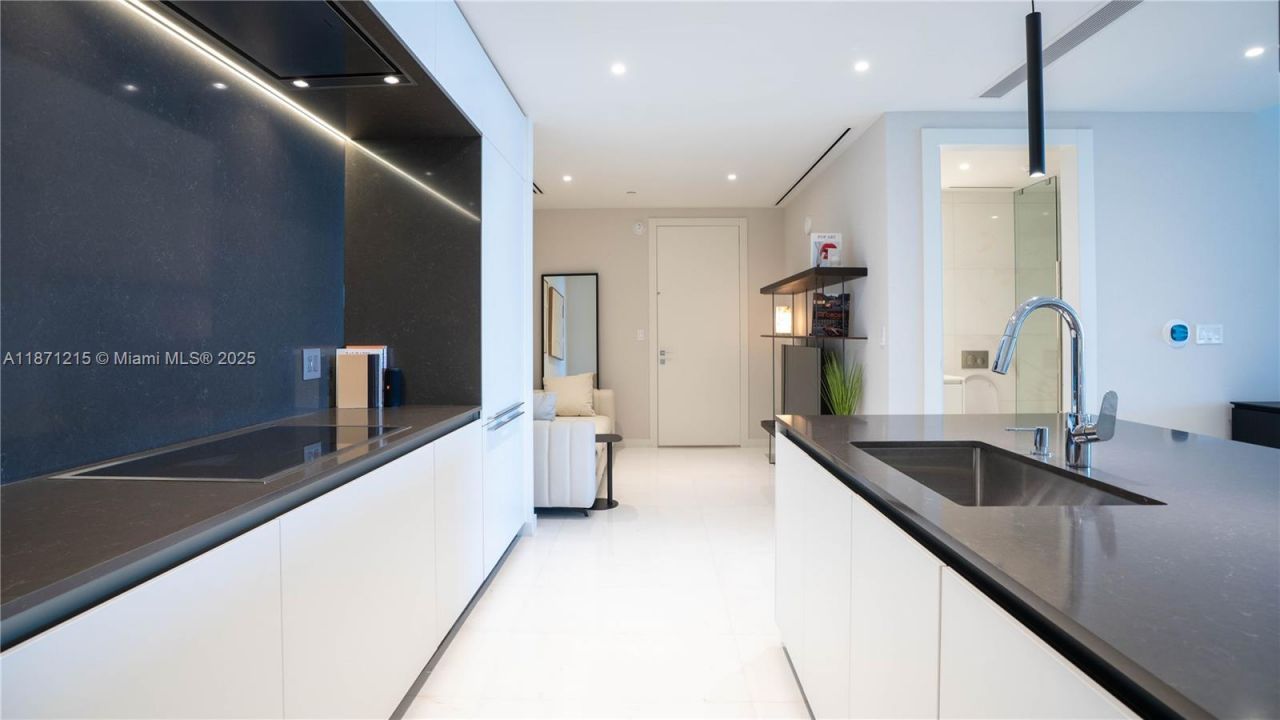 300 Biscayne Blvd Way, Unit 503C, Miami, FL 33131 Photo