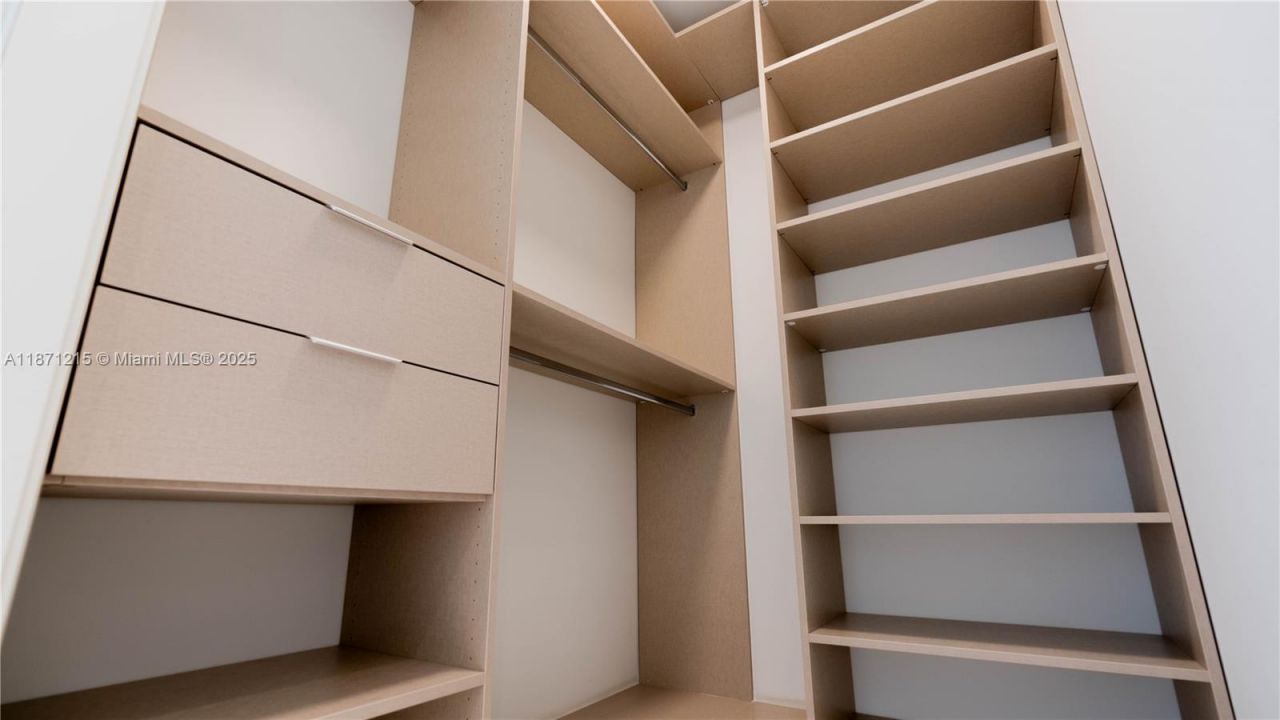 300 Biscayne Blvd Way, Unit 503C, Miami, FL 33131 Photo