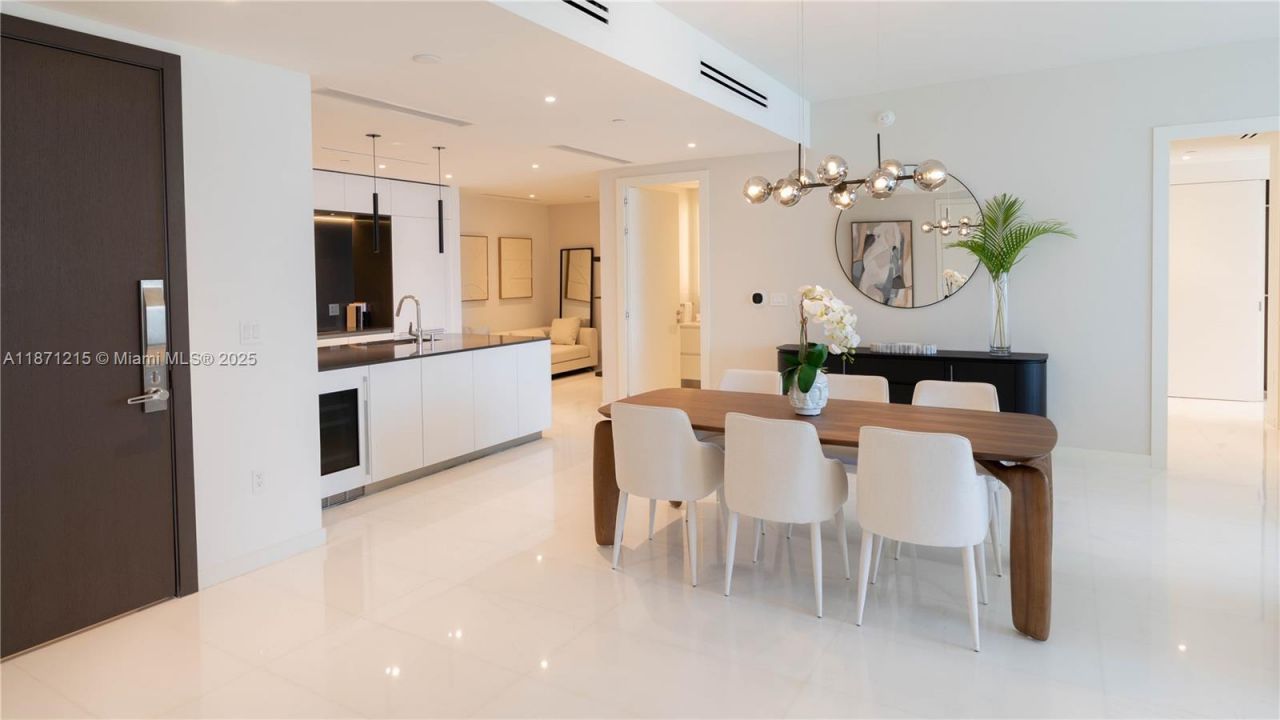 300 Biscayne Blvd Way, Unit 503C, Miami, FL 33131 Photo